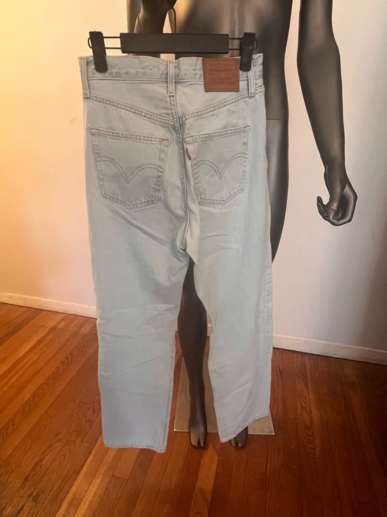 LEVI’S Ribcage Light Blue Distressed - Picture 3 of 7